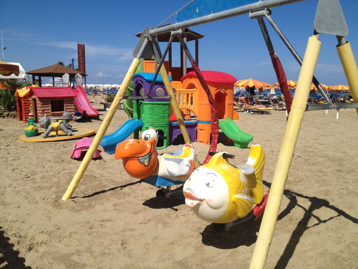 Hotel La Conchiglia Bellaria-Igea Marina Bagian luar foto
